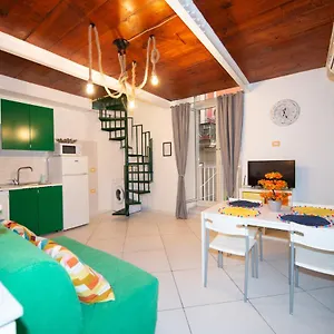 https://bianca-napoli-suite.hotels-amalfi.com