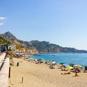 Ad Un Passo Dal Mare , Giardini Naxos Italia